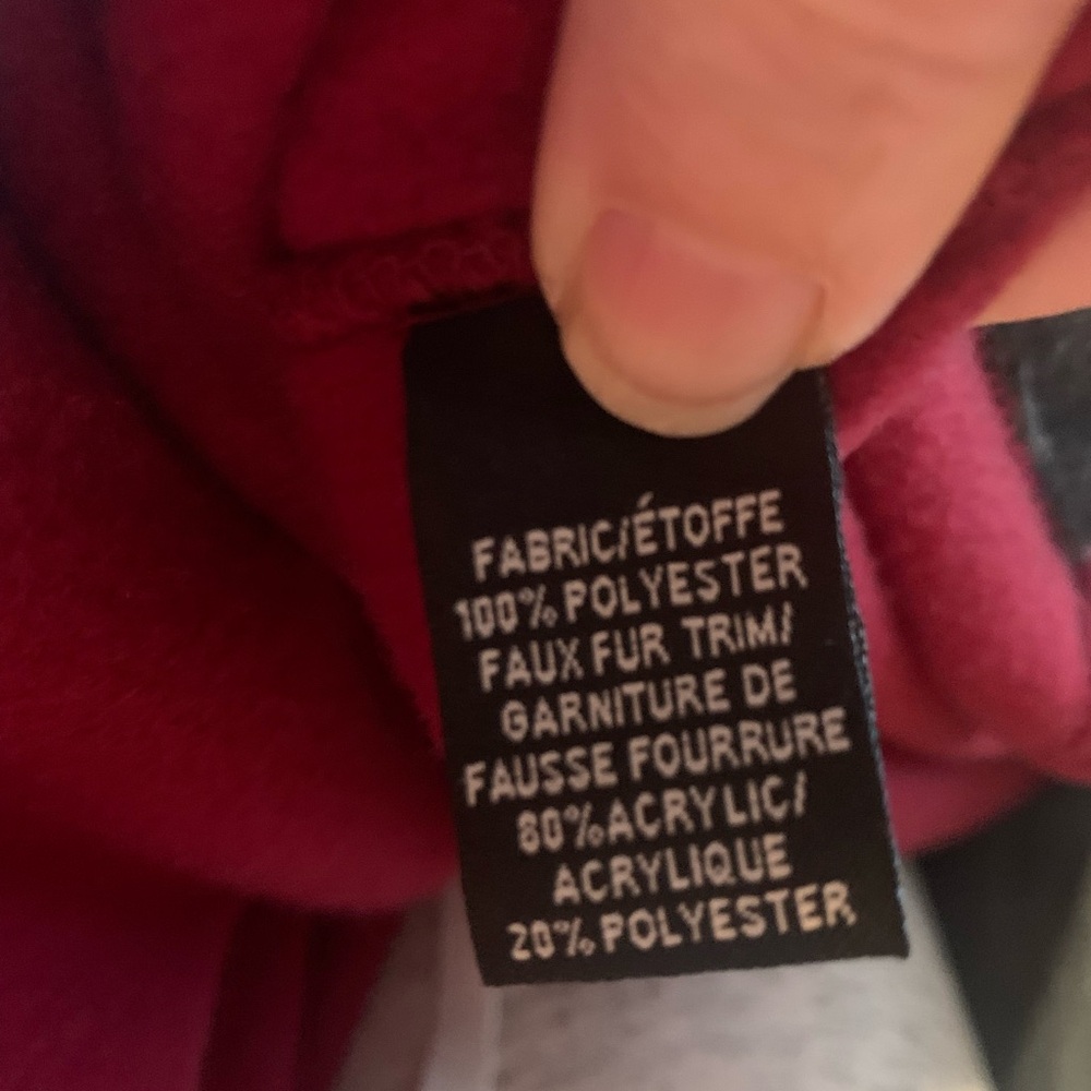 Parkhurst Red Cape with Black Faux Fur Accent One Size - Picture 7 of 7